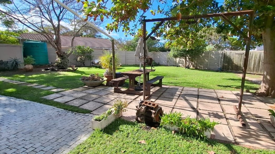 4 Bedroom Property for Sale in Lower Robberg Western Cape